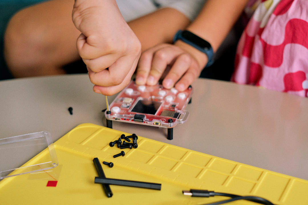 CircuitMess BIT - DIY Gaming Console