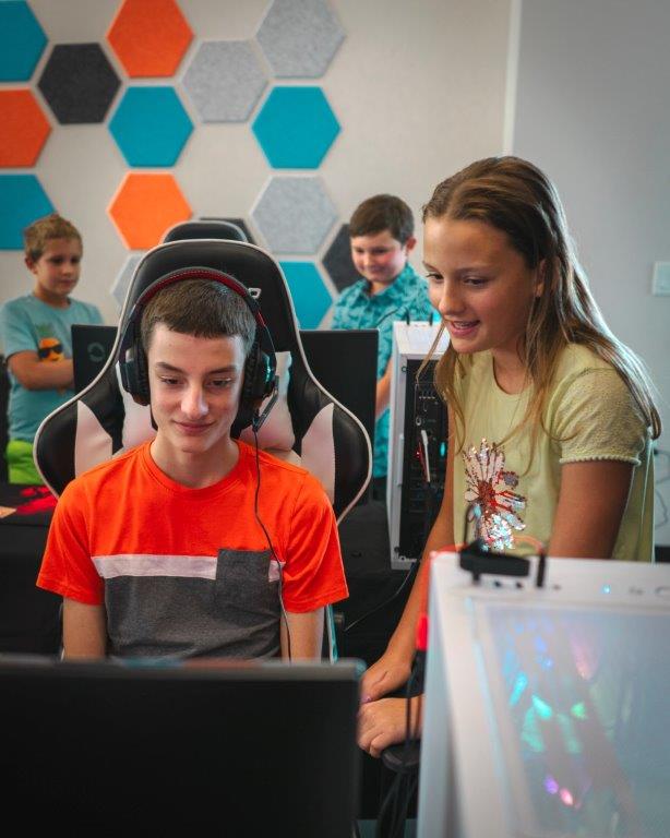 STEMfinity Custom Esports Solution