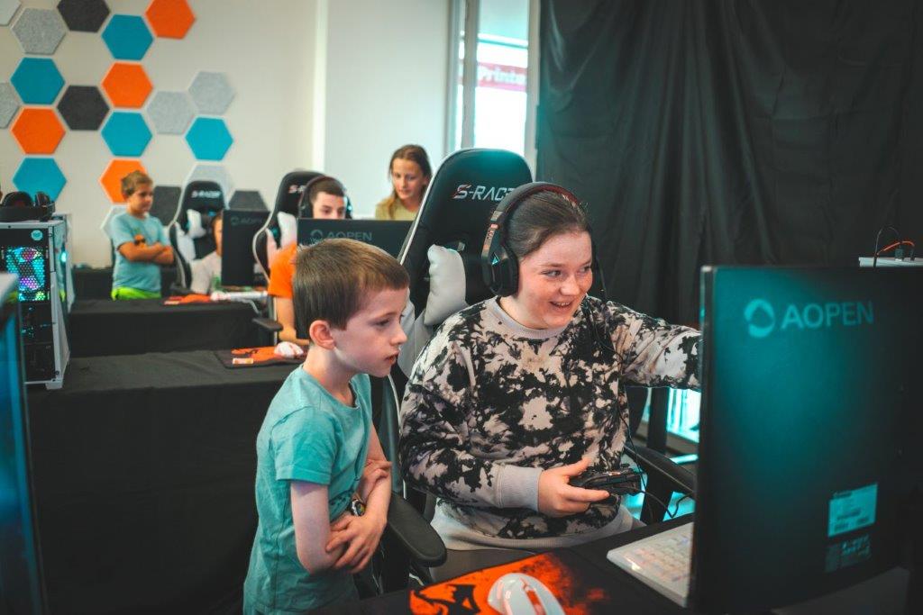 STEMfinity Custom Esports Solution