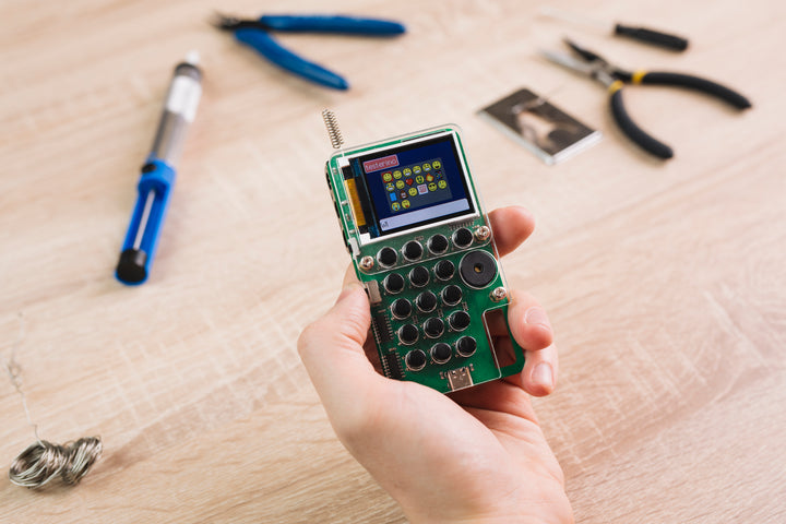 CircuitMess Chatter