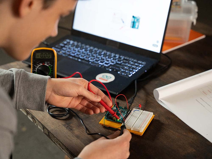 Arduino Student Kit - Arduino Education - STEMfinity