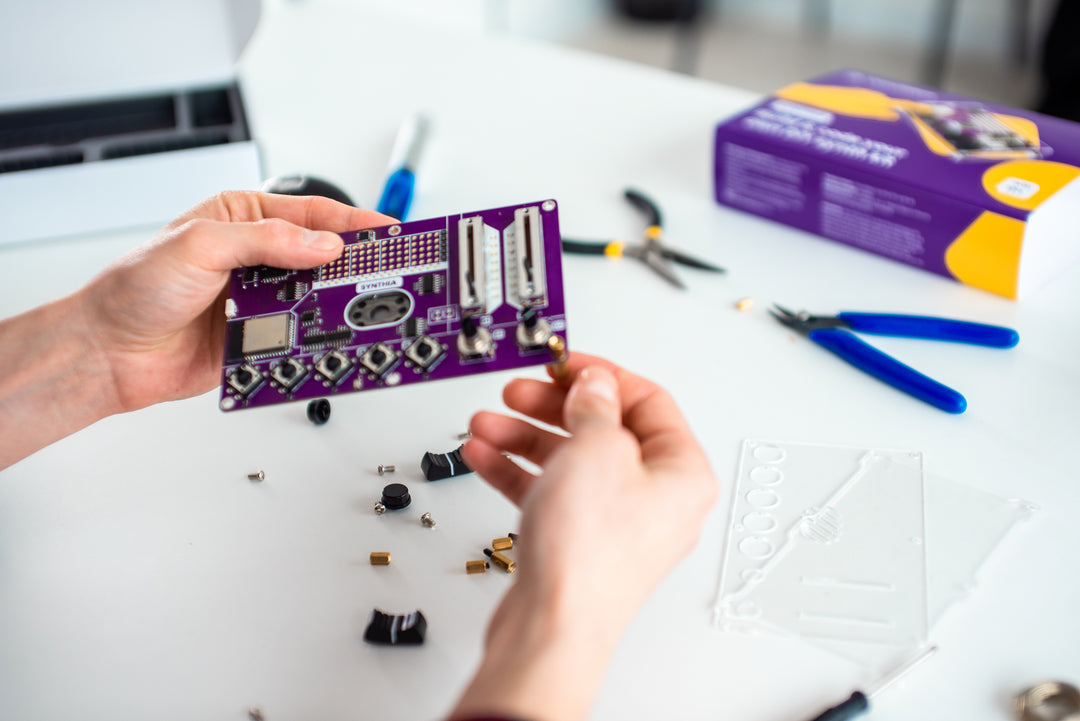 CircuitMess Synthia