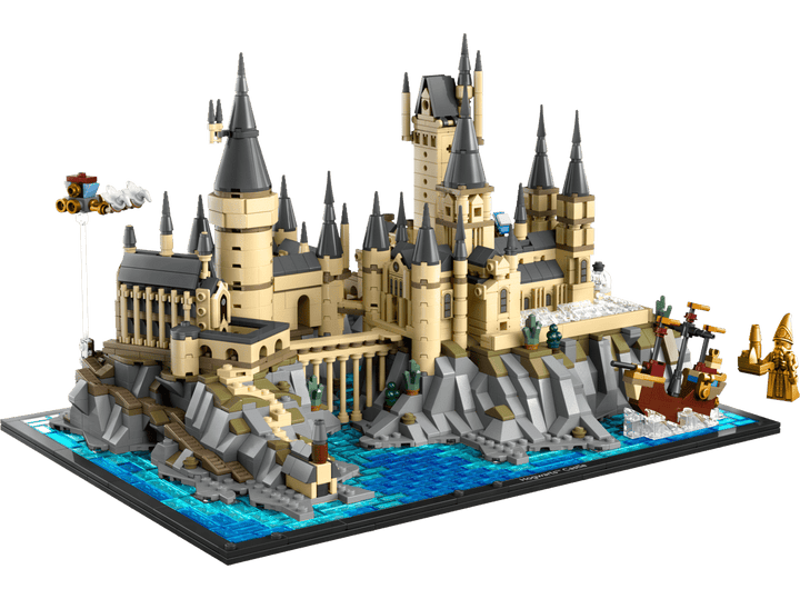 LEGO® Harry Potter™: Hogwarts™ Castle and Grounds