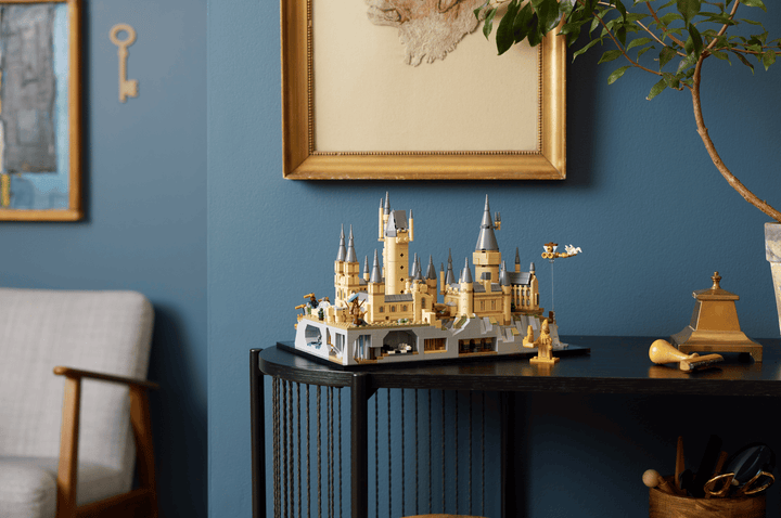 LEGO® Harry Potter™: Hogwarts™ Castle and Grounds