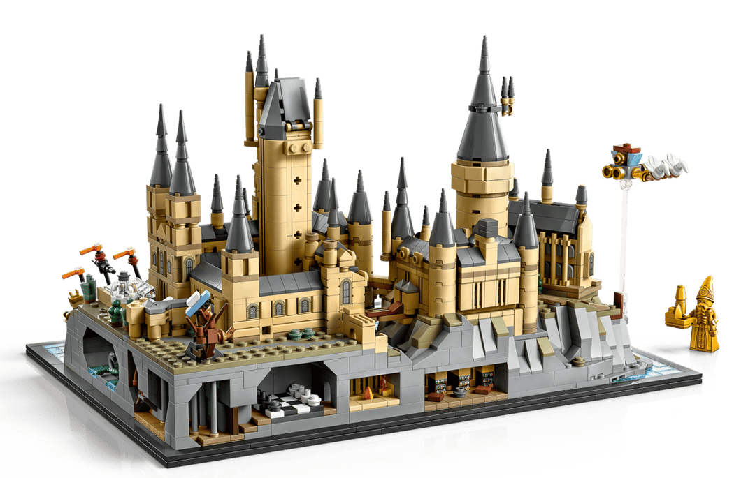 LEGO® Harry Potter™: Hogwarts™ Castle and Grounds