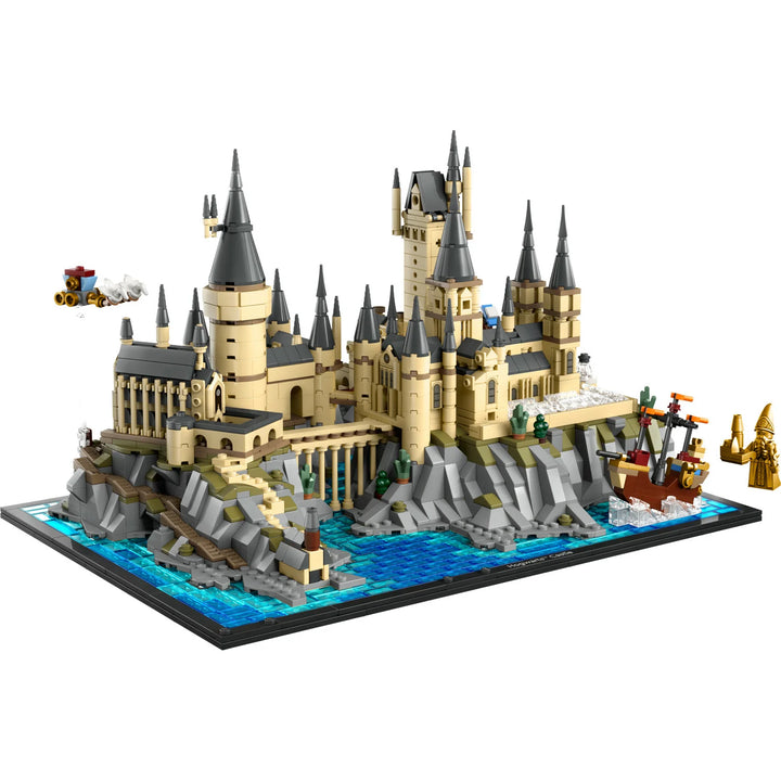 LEGO® Harry Potter™: Hogwarts™ Castle and Grounds