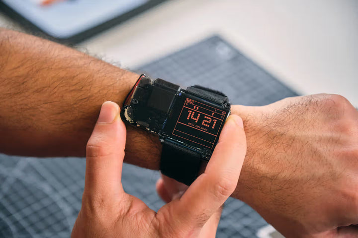 CircuitMess NASA Artemis Watch