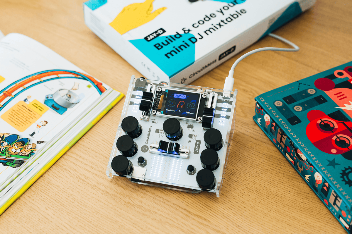 STEMfinity | CircuitMess | Engineering