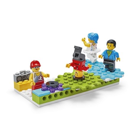 BricQ Motion Essential by LEGO® Education - STEMfinity